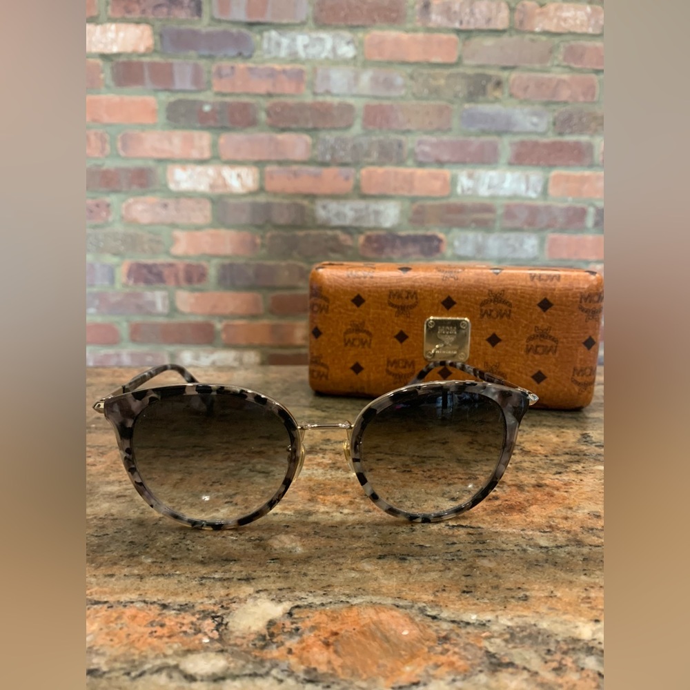 MCM SUNGLASSES